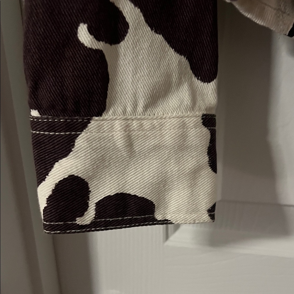 Lone Star Juniors Brown and White Cow Print Jean Jacket - Picture 4 of 7
